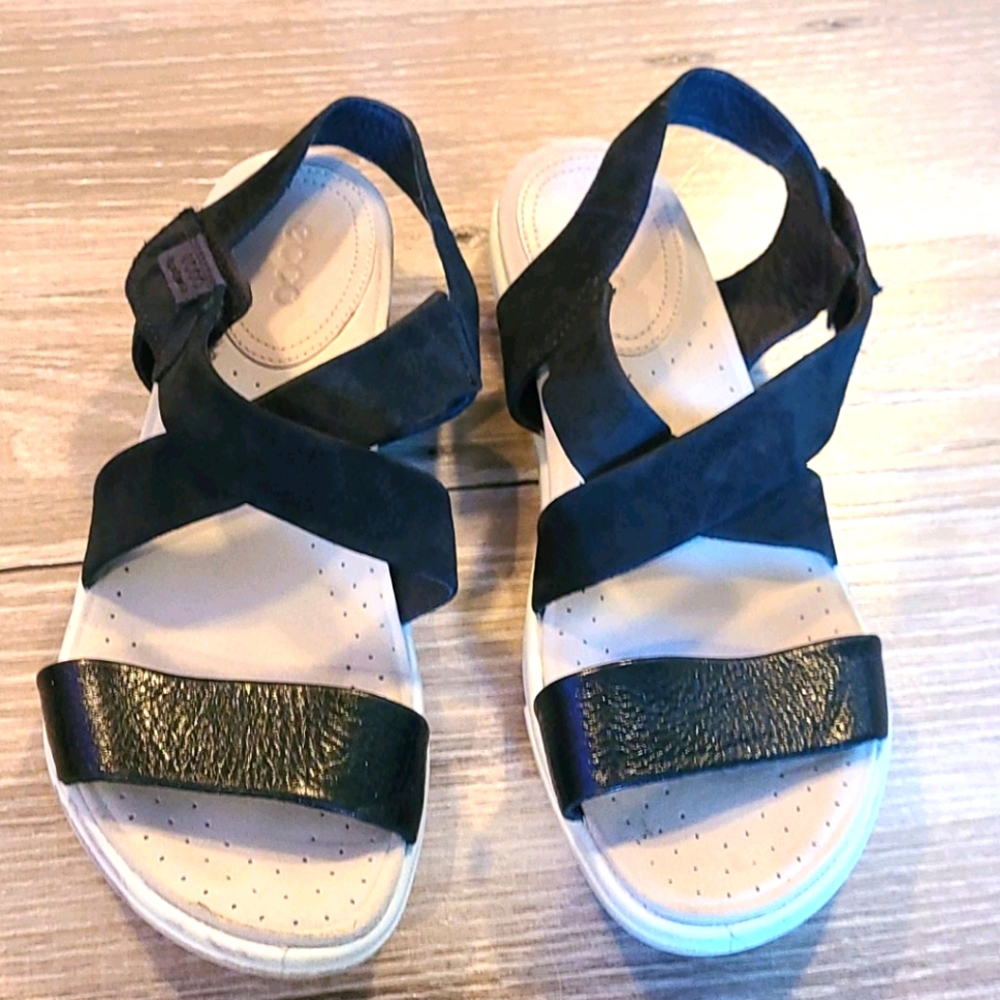 Ecco size 6 sandal